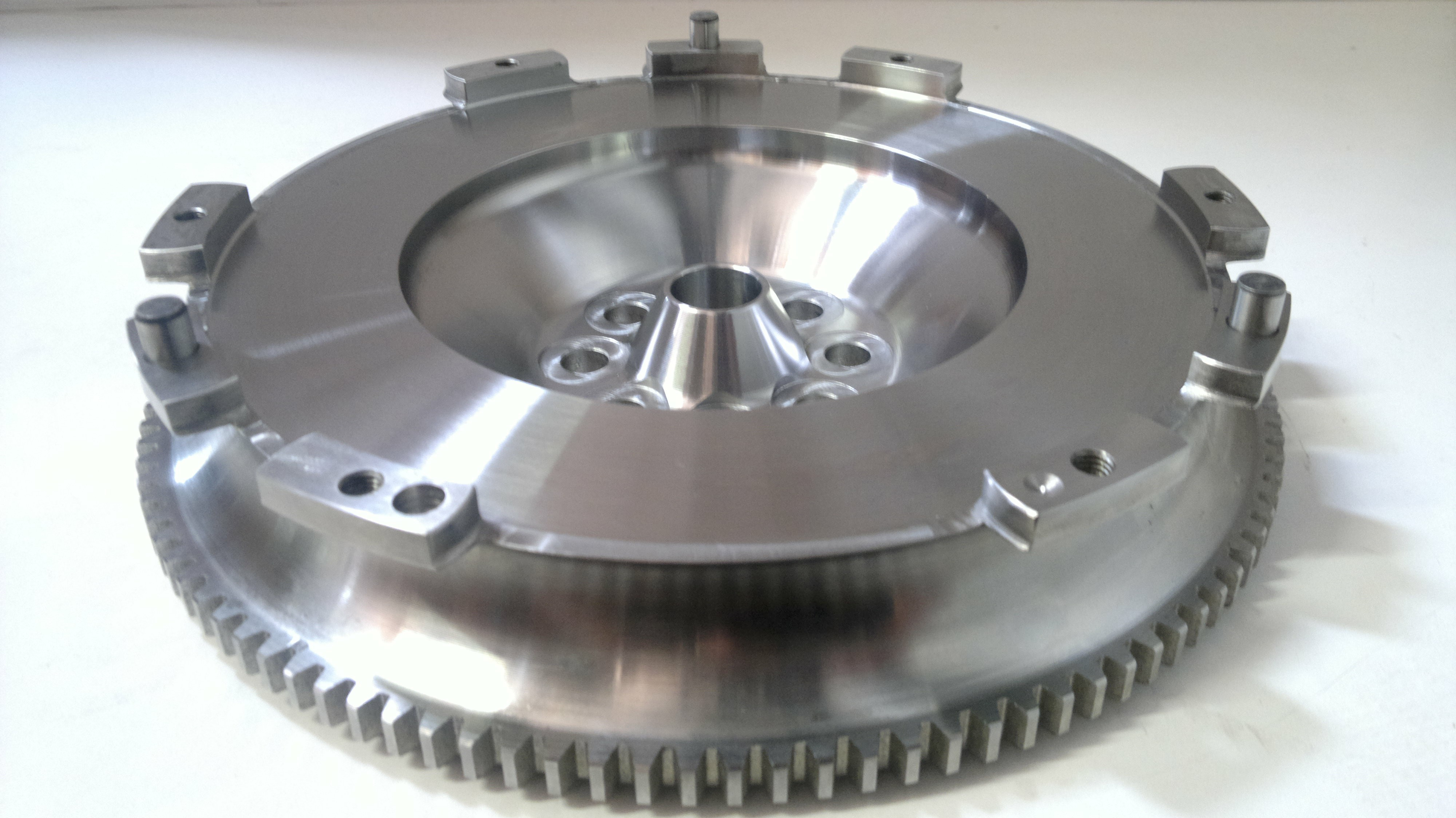 Volante de motor TTV aligerado para BMW M47 2.0D posterior al 2001, caja 6 marchas, embrague estándarArray