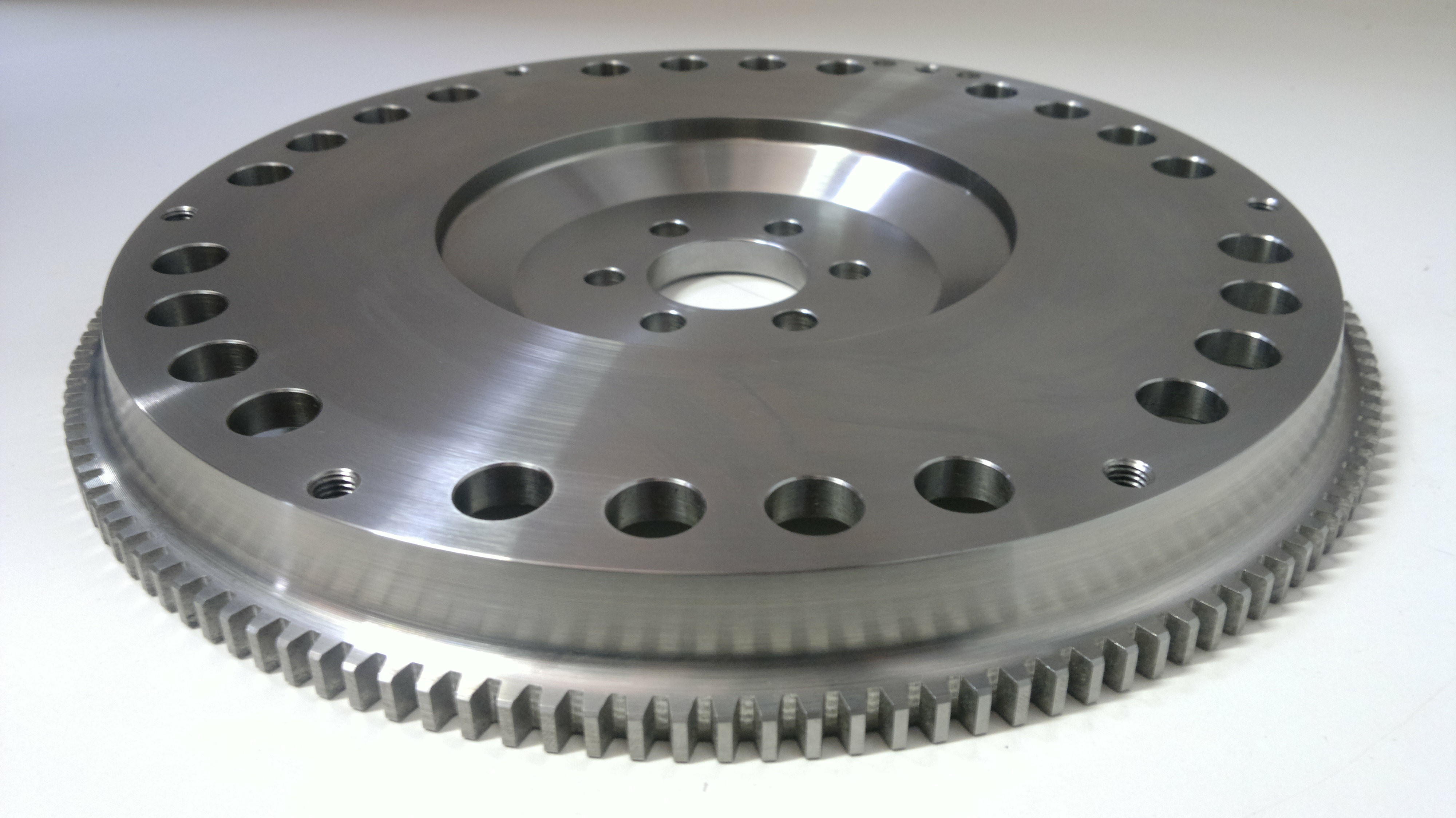 Volante de inércia TTV aligeirado para Opel Manta 400 2.4 CIH com embraiagem standardArray