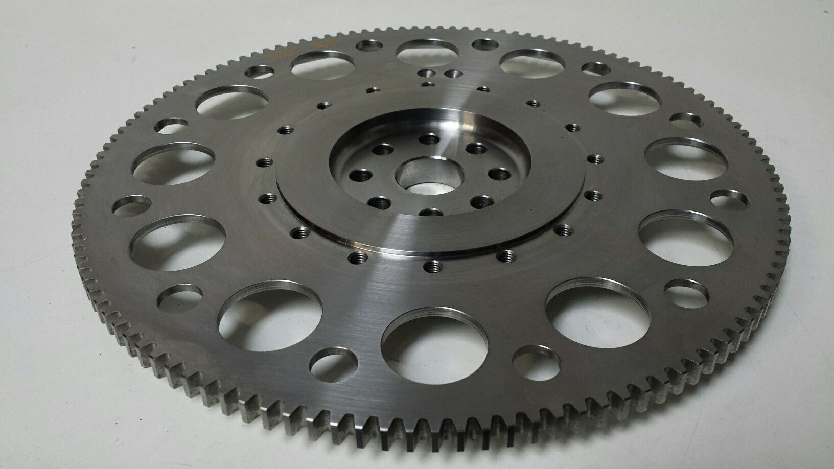 Volante de inércia TTV aligeirado para embraiagem Subaru EJ20/205 140mmArray