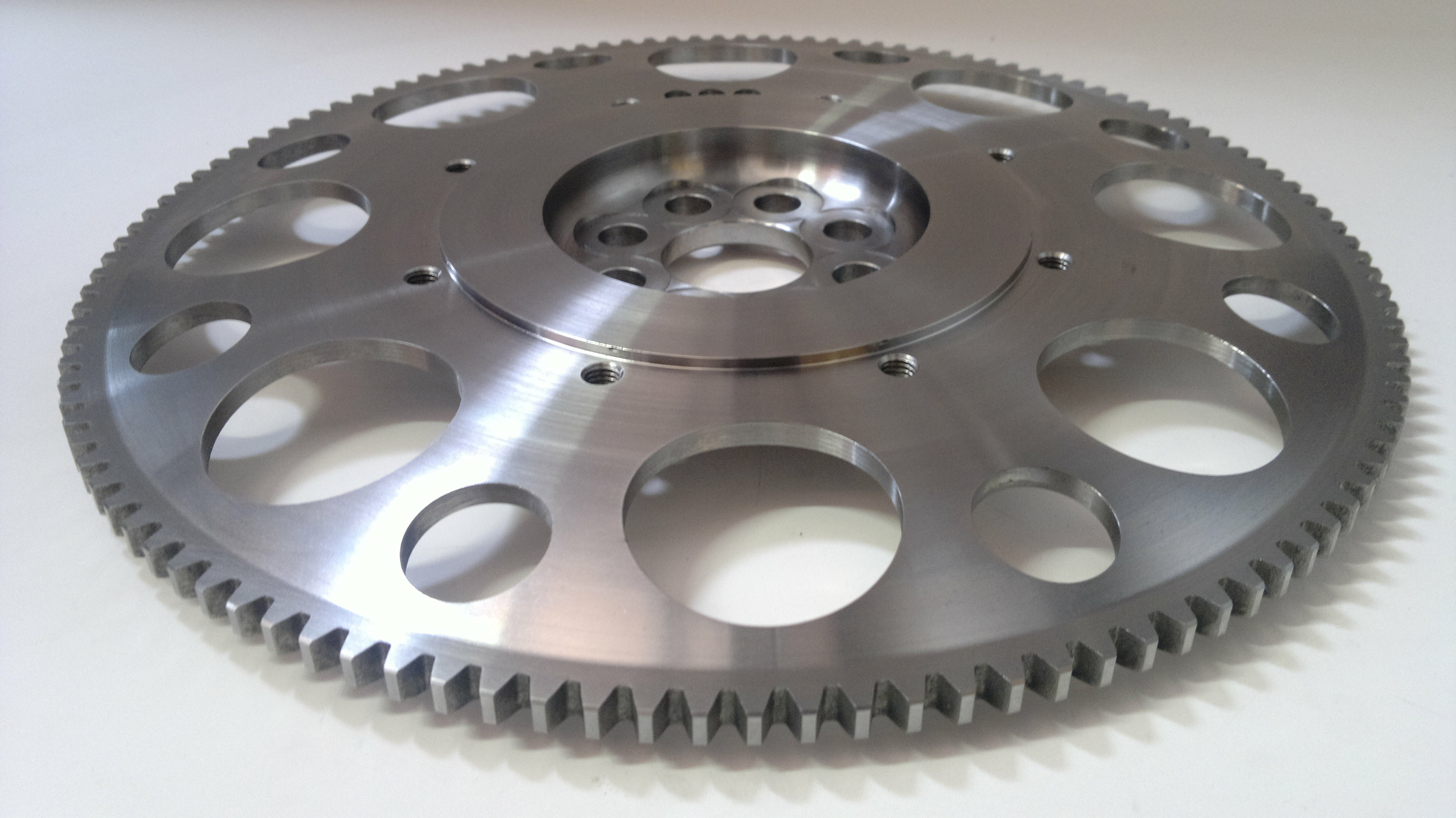 Volante de motor TTV aligerado para Honda K20 embrague 140mmArray