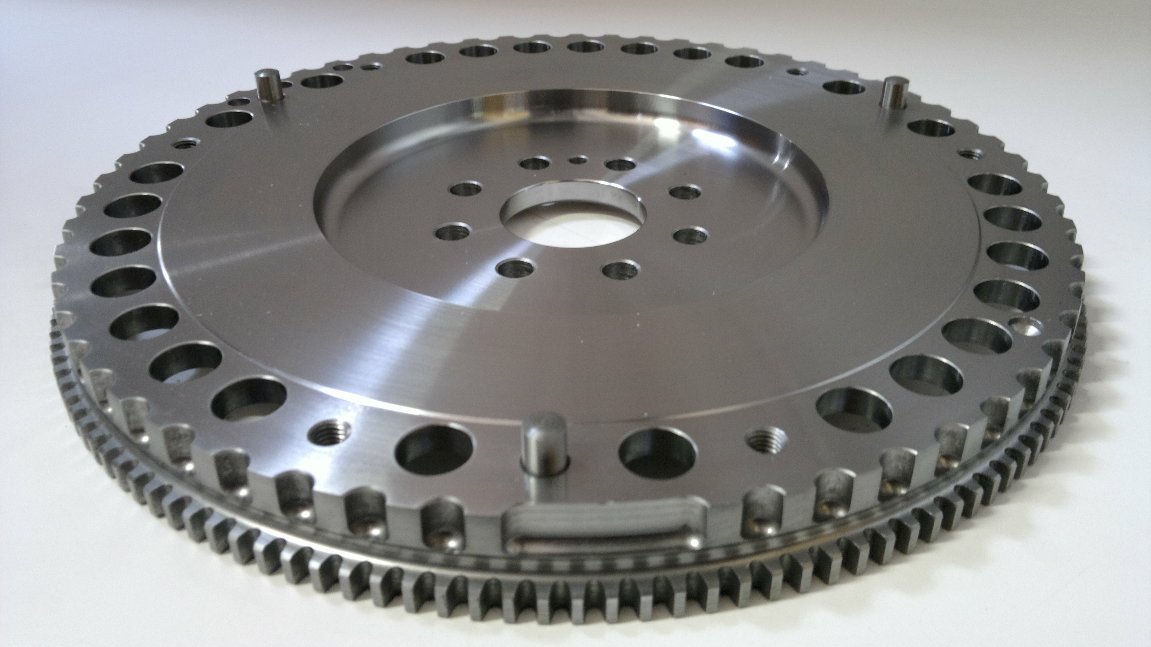 Volante de motor TTV aligerado para Peugeot 406 V6 embrague estándarArray