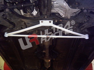 Refuerzo en H/barra de cuadro delantero Toyota Celica T23 00+ 3 puntosArray