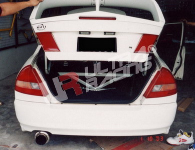 Barra de puntal superior trasera Mitsubishi Lancer 96-99  3 puntosArray