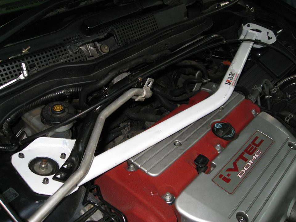 Barra de puntal superior delantera Honda Accord 03-08 2.0/ CL7 4DArray