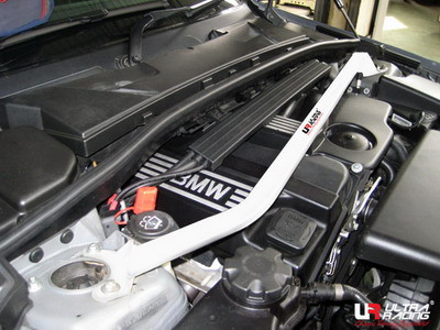 Barra de puntal superior delantera BMW 1 04-11 E87 (120i) 2.0Array