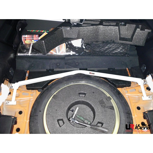 Barra de puntal superior trasera Subaru XV 12+ / WRX 4D 11+ 2 puntosArray