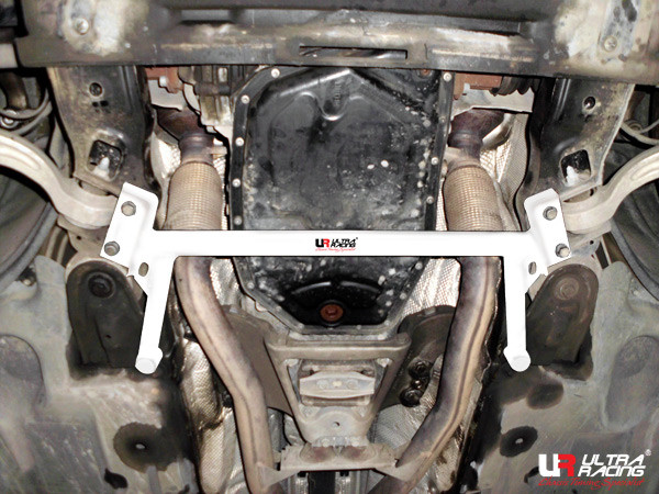 Barra de ligação inferior dianteira Audi A6 / A7 10+ 2 pontos 2486Array
