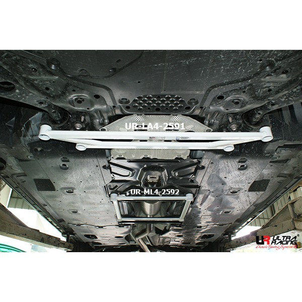 Refuerzo en H/barra de cuadro delantero Mazda 3 13+ / 6 12+ 4 puntosArray