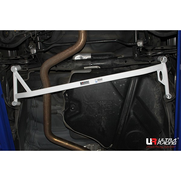Reforço inferior traseiro 4 peças VW Golf 7 2.0TDIArray