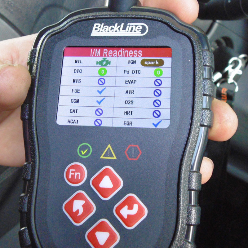 Herramienta de diagnóstico OBDII con pantalla color 2,4 pulgadasArray