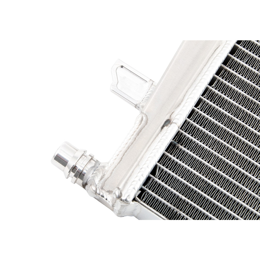 Radiador de sobrealimentação Toyota Supra A90 BMW Z4Array