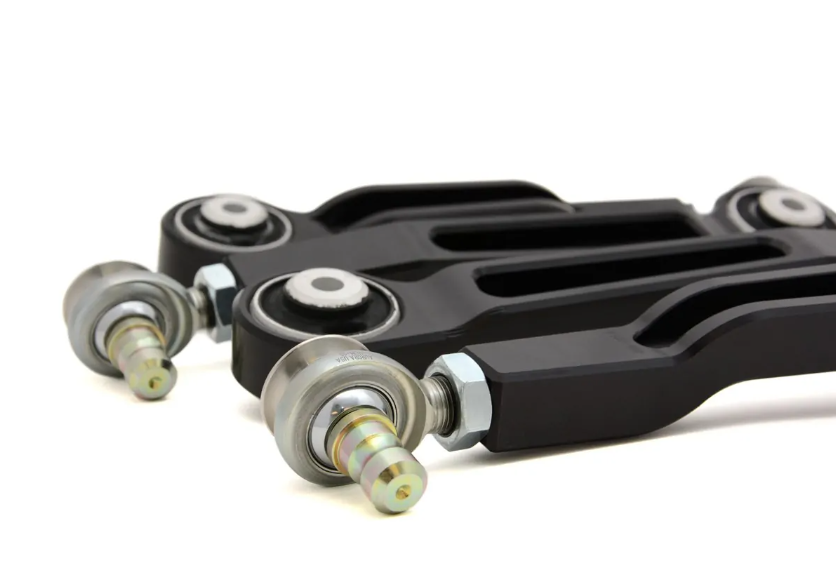 Braços de suspensão superiores reforçados e ajustáveis 034Motorsport para Audi A4 / S4 / RS4 / S6 / RS6 (B5 / B6 / B7 / C5)Array