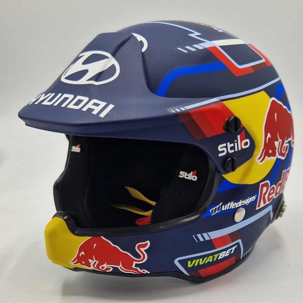 Minicasco STILO Ott TANAK 2024Array