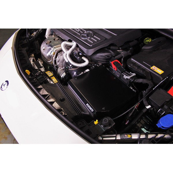Admissão dinâmica MISHIMOTO para Mercedes CLA45 AMG (2014-2019)Array
