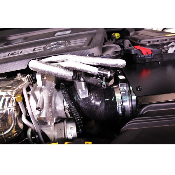 Admissão dinâmica MISHIMOTO para Mercedes CLA45 AMG (2014-2019)Array