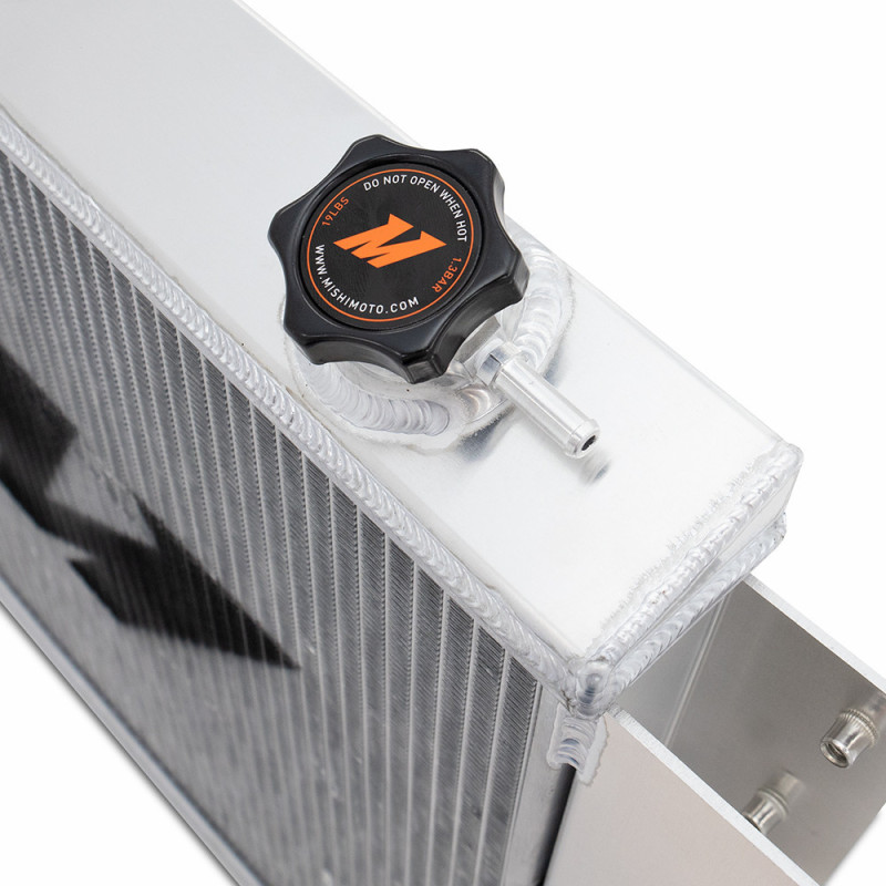 Radiador de água em alumínio MISHIMOTO para Jeep Wrangler YJ/TJ (1987-2006)Array