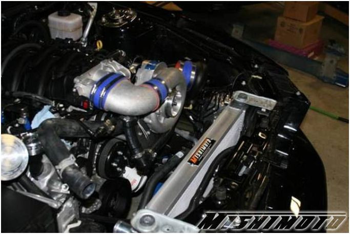 Radiador de água em alumínio MISHIMOTO para Ford Mustang MK5 (2005-2014)Array