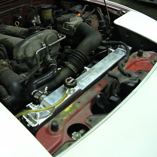 Radiador de água Alu Race MISHIMOTO para Mazda MX5 NA (1990-1997)Array