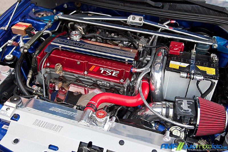 Radiador de água em alumínio RACE MISHIMOTO para Mitsubishi Lancer Evo 7/8/9 (2001-2007)Array