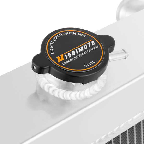Radiador de água Alu Race MISHIMOTO para Datsun 240Z e 260Z (1970-1975)Array