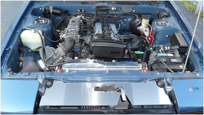 Radiador de água em alumínio MISHIMOTO para Toyota Corolla AE86 (1983-1987)Array