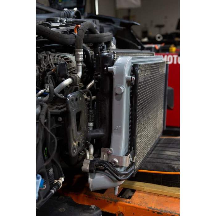 Permutador MISHIMOTO VW Golf Mk5/Mk6 GTI/R (2006-2014)Array