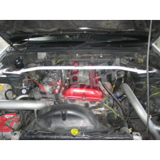 Barra antiacercamiento superior delantera ULTRA RACING Nissan S13 89-94 SR20DET