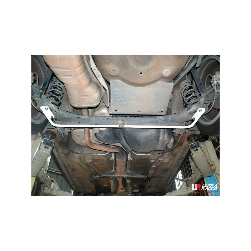 Barra estabilizadora trasera ULTRA RACING VW Golf 4 97-06 (1.8) 18mmArray