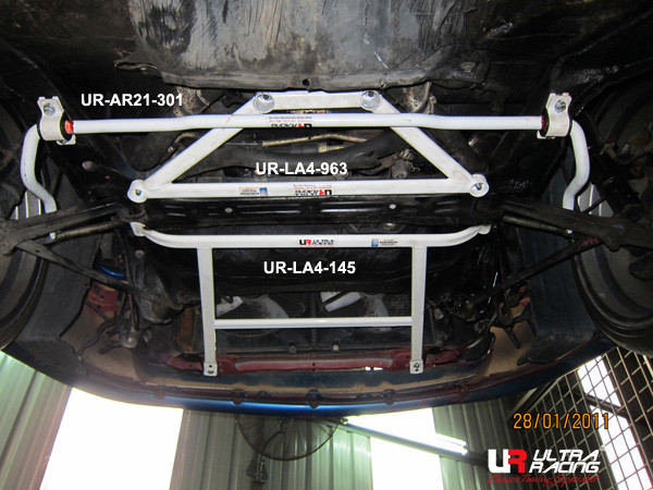 Barra estabilizadora delantera ULTRA RACING Toyota MR2 SW20 21mmArray