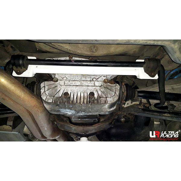 Barra anti-aproximação inferior traseira de 2 pontos ULTRA RACING BMW Série 3 E46 M3 3.2 01-06Array