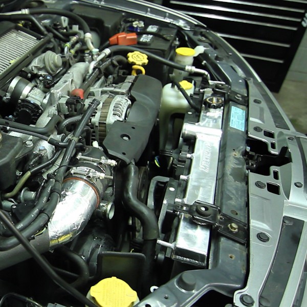 Radiador de Agua Alu Mishimoto Subaru Impreza WRX-STI 2001 a 2007Array