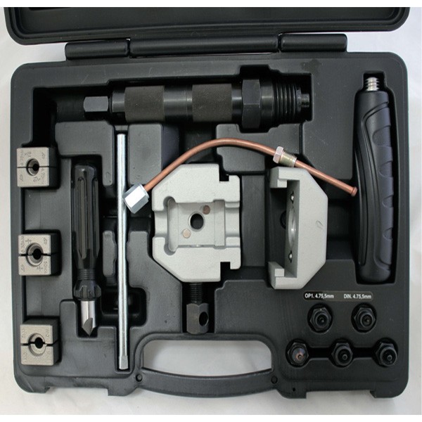Prensa para collares golpeados 4,75mm y 6mmArray